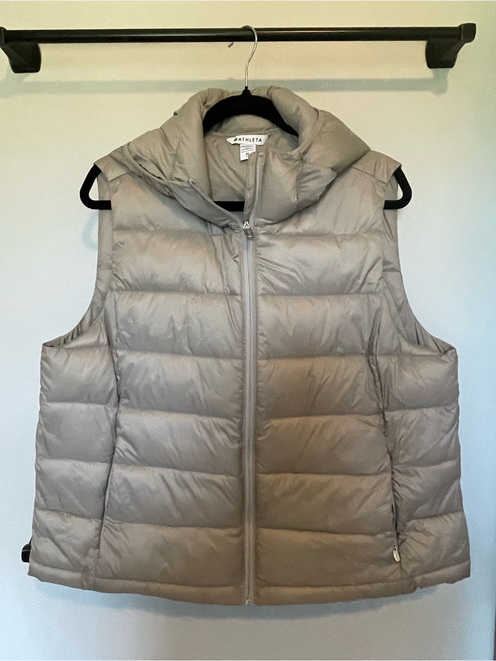 Athleta Aire Puffer Vest